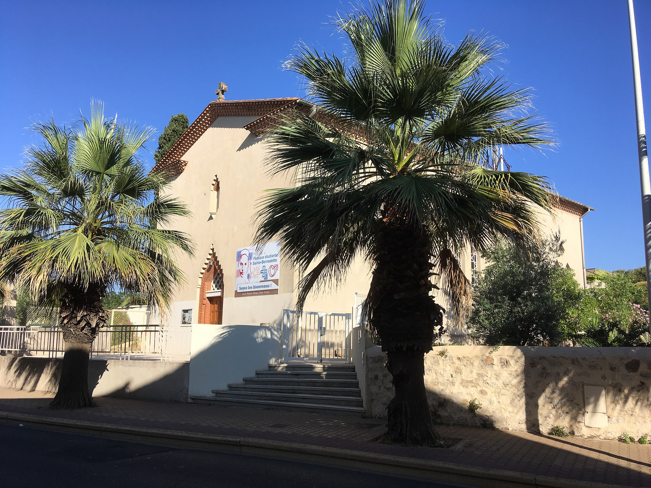 Extérieur petite église