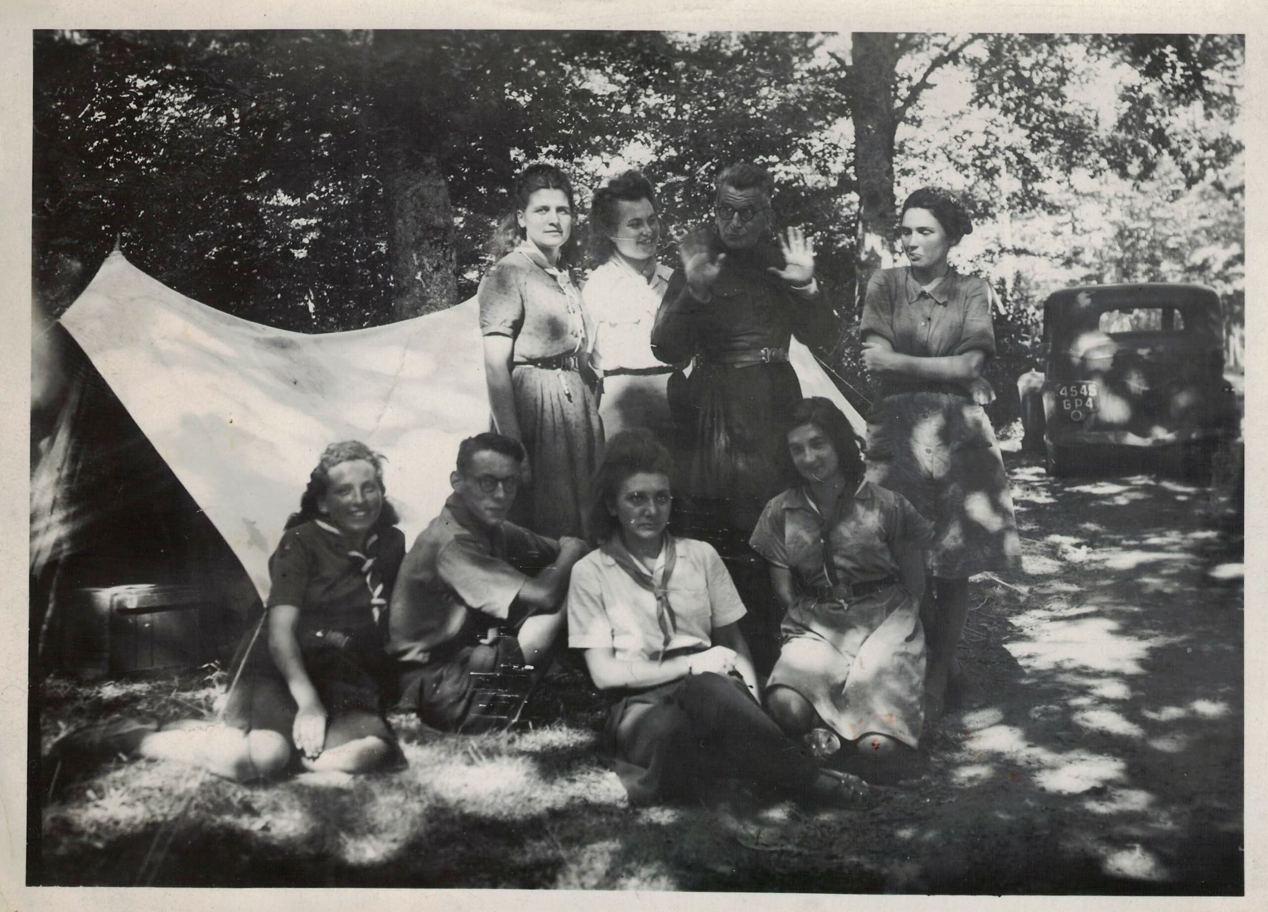 Jacqueline, Paul, Scouts